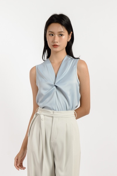 Wren Twisted Sleeveless Top - Light Blue