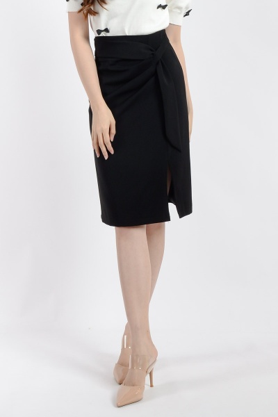 Presley Ruched Skirt - Black