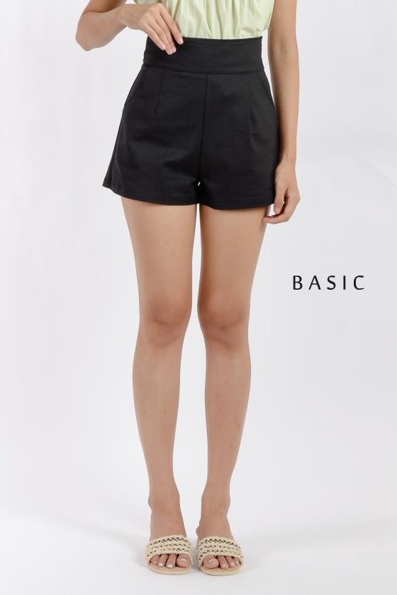 Nina Basic Shorts - Black