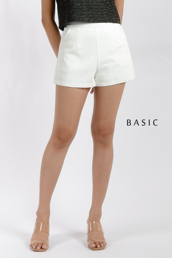 Nina Basic Shorts - White