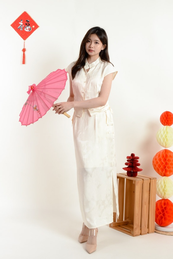 Loong Cinched Cheongsam Set - Cream