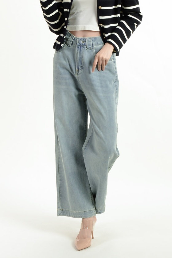 Melissa Straight Leg Jeans - Light Blue