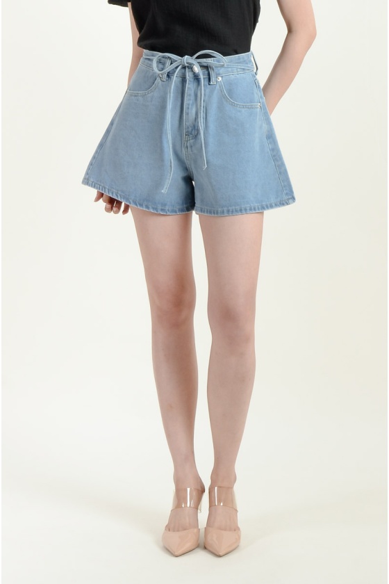 Aylin Bow Denim Shorts - Light Blue