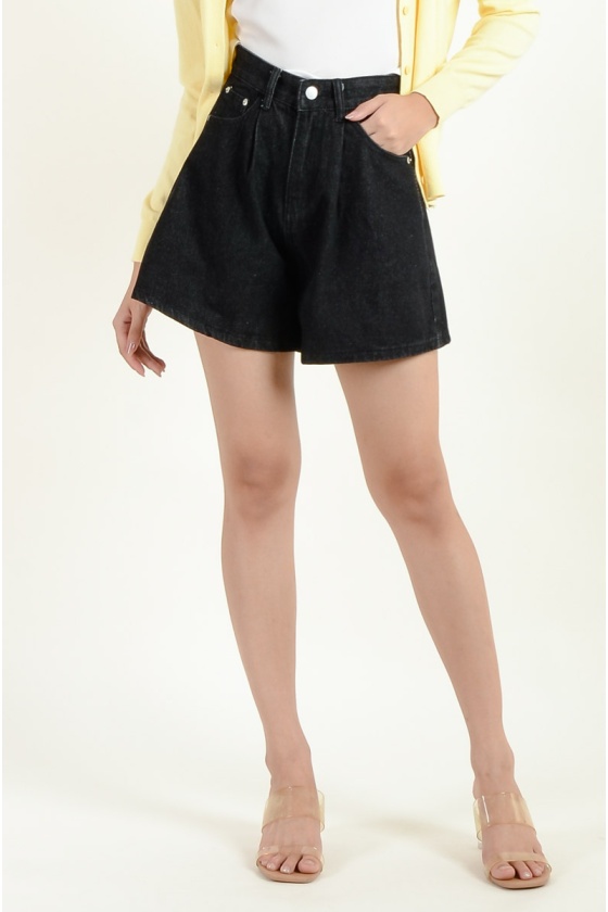 Xiomara A Line Shorts - Black
