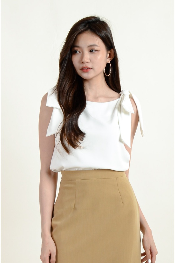 Addilyn Sweet Bow Top - White