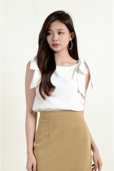 Addilyn Sweet Bow Top - White