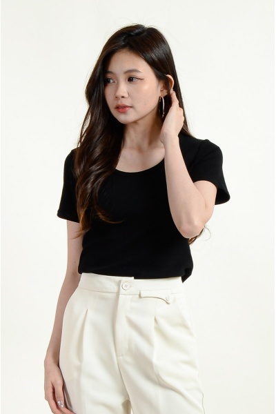 Shelby Round Neck Crop Top - Black