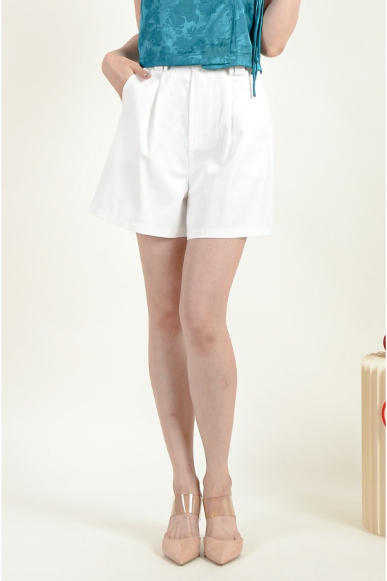 Adalee Belted Shorts - White