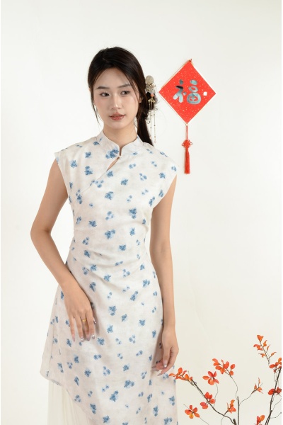 Chelsea Blue Floral Cheongsam