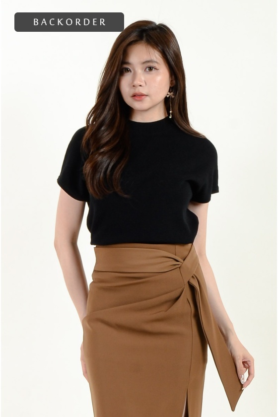 [BackOrder ETA 15 Oct] Zoya Knitted Top - Black