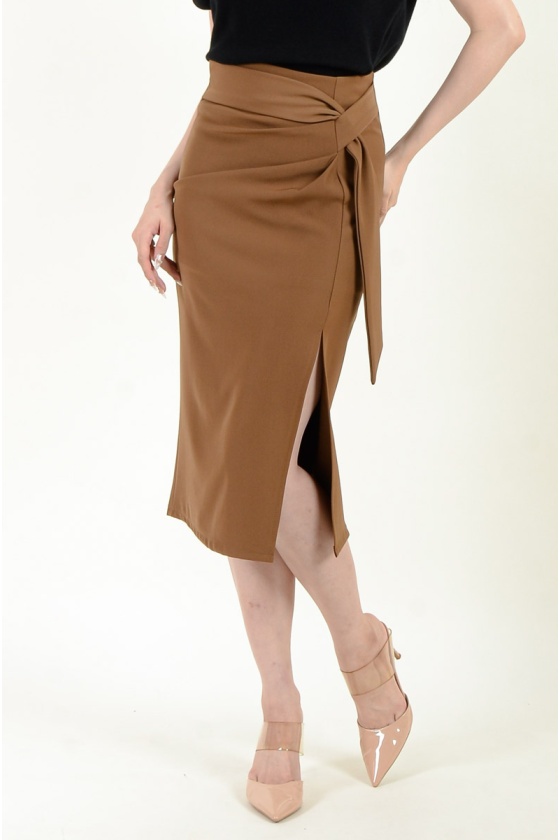 Brynleigh Twisted Midi Skirt - Brown