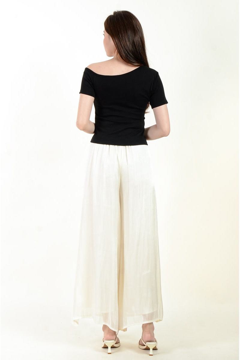Izayah Toga Tee with Padding - Black