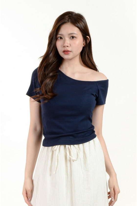 Izayah Toga Tee with Padding - Navy